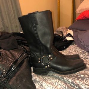 FRYE motorcycle leather boots black so comfortable super adorable